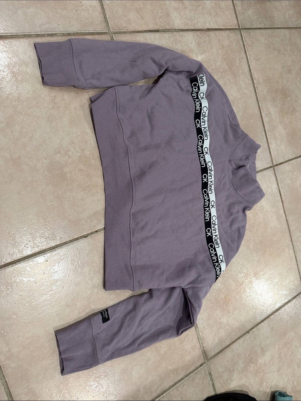 Calvin Klein sweater size medium cropped @@@